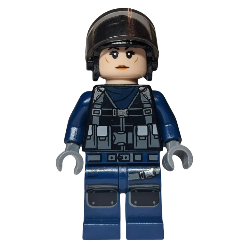 Tracker in Helmet with Visor, Female — dans quels sets LEGO ? (fig-005973) | Brick Broker