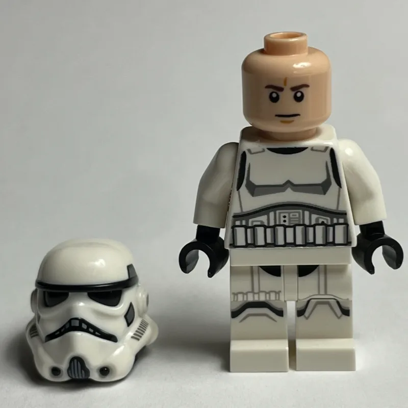 Stormtrooper - Light Nougat Head, White Arms — minifigurine LEGO | Brick Broker