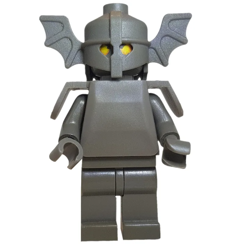 Dragon Fortress Guardian with Bat Helmet — minifigurine LEGO | Brick Broker