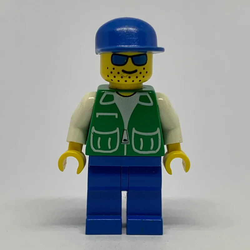 Man, Green Jacket, Blue Legs, Blue Cap, Blue… — minifigurine LEGO | Brick Broker
