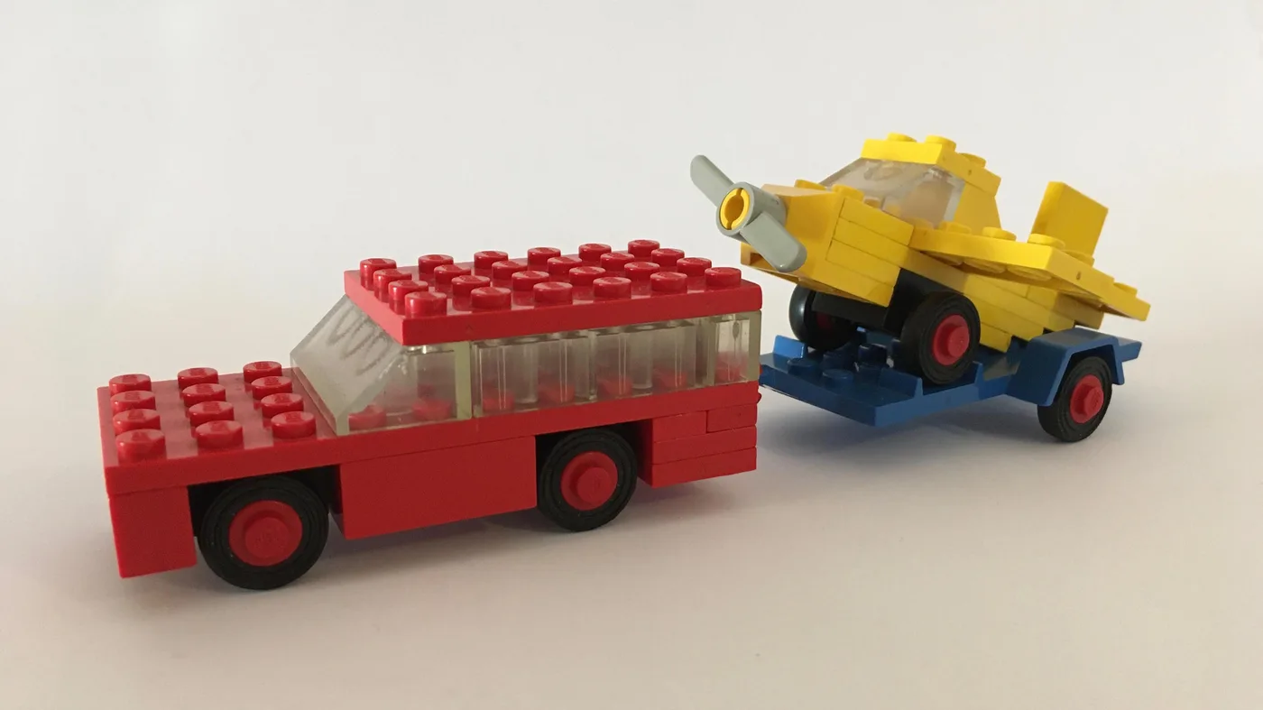 LEGO 660 Voiture avec transporteur d'avion - prix | Brick Broker