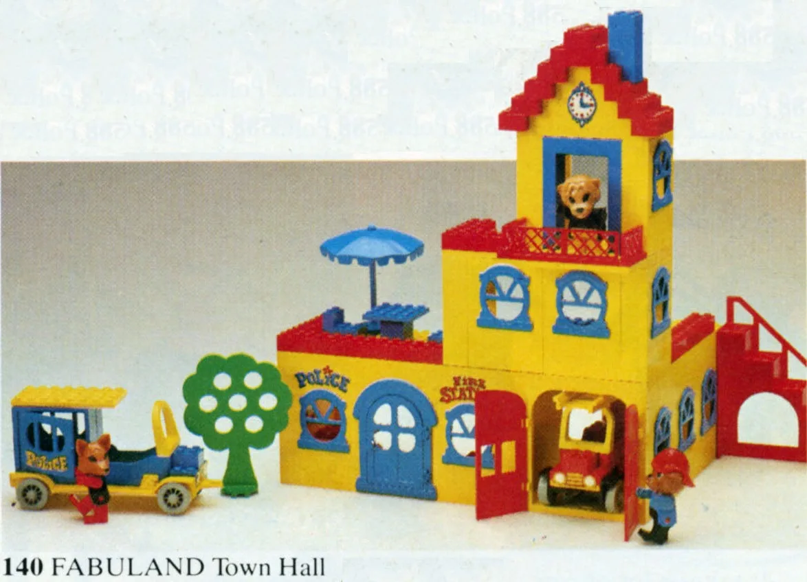 LEGO 140 Hôtel de Ville - prix et où acheter | Brick Broker