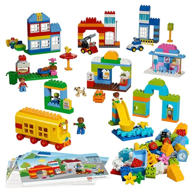 LEGO 45021 Notre Ville - prix et où acheter | Brick Broker