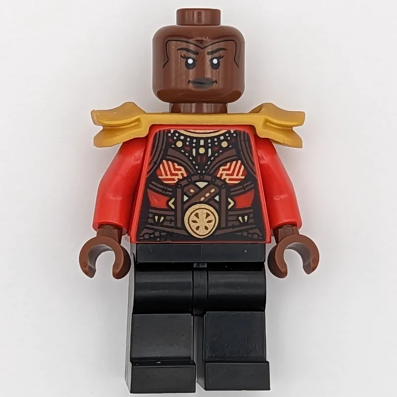 Okoye, Gold Shoulder Armor — dans quels sets LEGO ? (fig-013384) | Brick Broker
