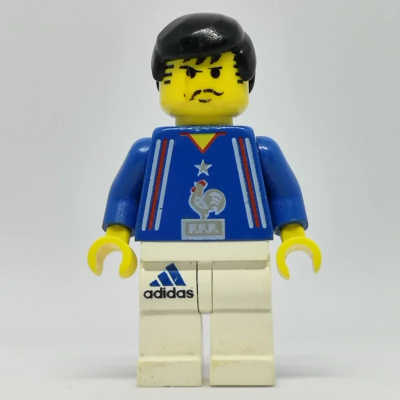 Soccer Player Blue Torso, White Legs 3 — dans quels sets LEGO ? (fig-006775) | Brick Broker