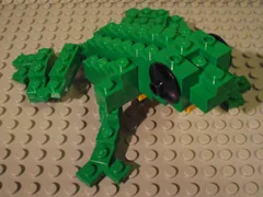 LEGO Sculpture de grenouille arboricole (Exclusivité Pass Ambassadeur LLCA) (LLCA31-1) - prix | Brick Broker
