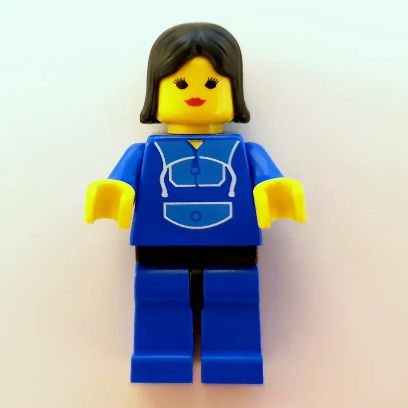 Woman - Blue Jogging Suite, Blue Legs — dans quels sets LEGO ? (fig-004945) | Brick Broker