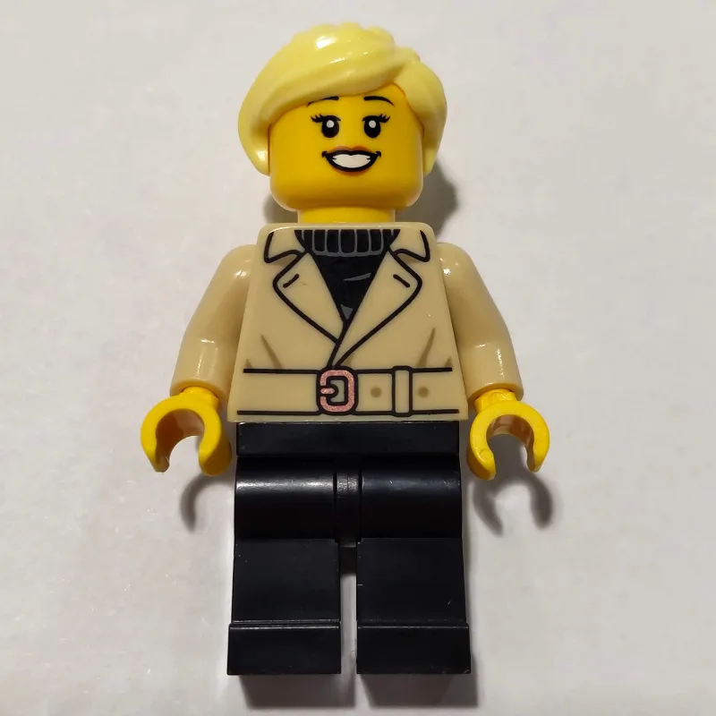 Hiker, Tan Coat, Black Legs, Bright Light Yel… — minifigurine LEGO | Brick Broker