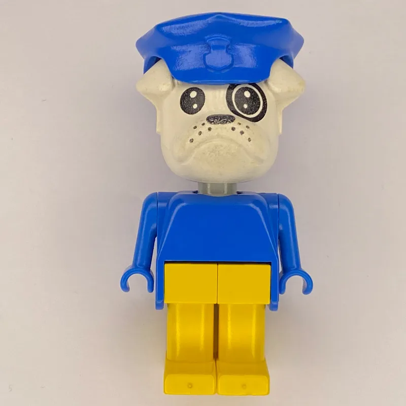 Boris Bulldog, White Head, Blue Torso, Yellow… — minifigurine LEGO | Brick Broker