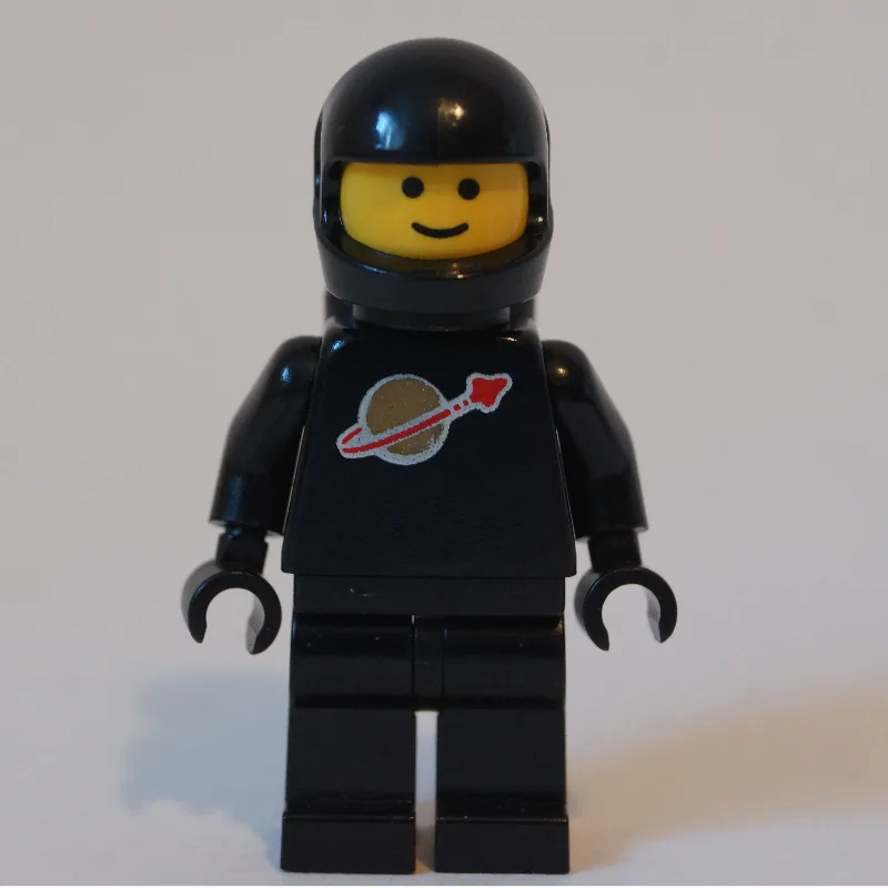 Classic Spaceman, Black with Airtanks (2446 H… — minifigurine LEGO | Brick Broker