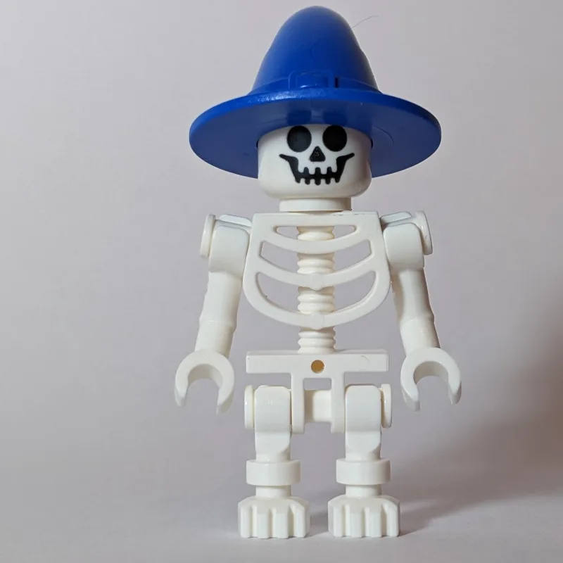 Skeleton, Standard Face, Bent Arms, Blue Wiza… — minifigurine LEGO | Brick Broker