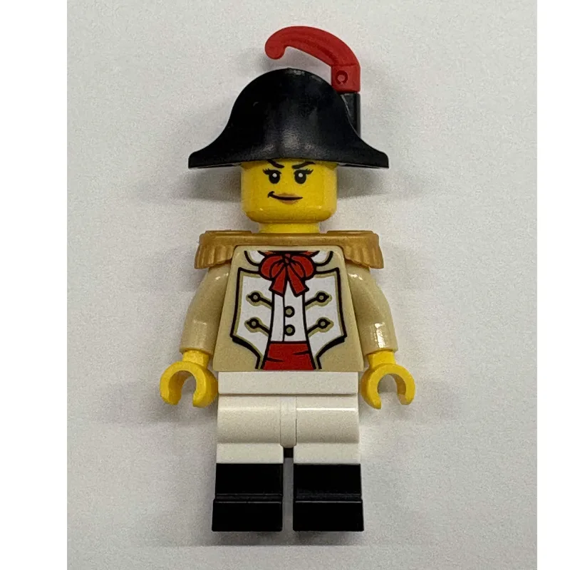 Marine, Female, Gold Epaulette, Black Bicorn — minifigurine LEGO | Brick Broker