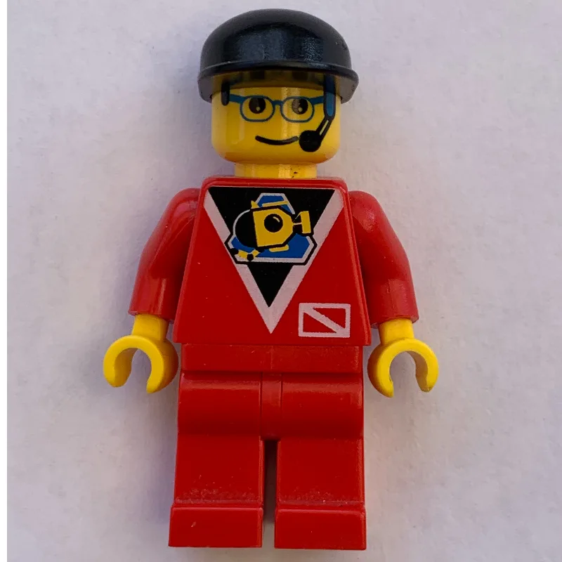 Marine Explorer, Red Shirt with Divers Logo,… — minifigurine LEGO | Brick Broker