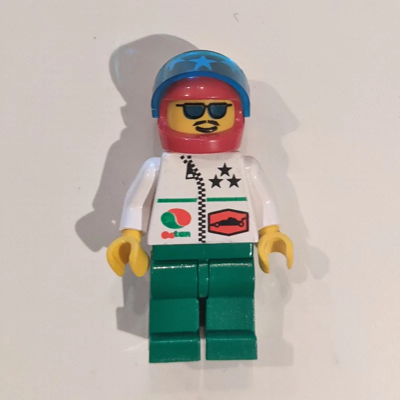 Racer, White Jacket with Zipper, Red Helmet w… — minifigurine LEGO | Brick Broker