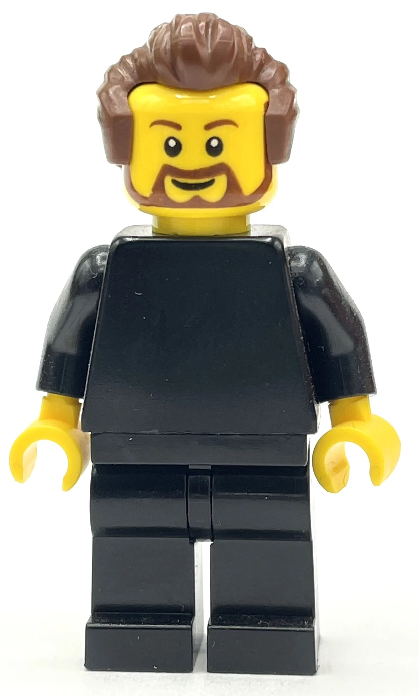 Man, Black, Reddish Brown Hair — dans quels sets LEGO ? (fig-011962) | Brick Broker