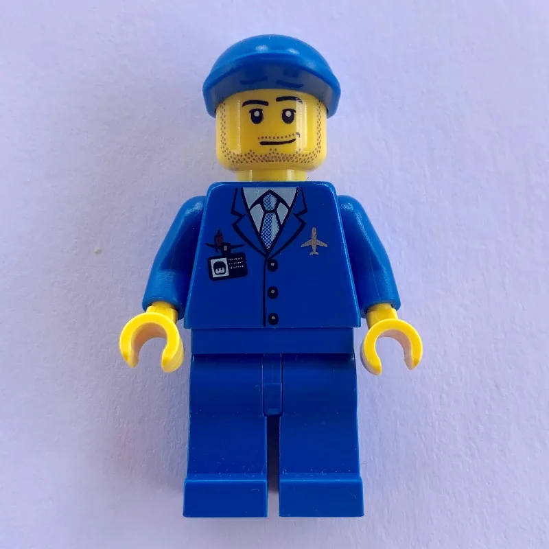 Crew Member - Blue Torso, Blue Legs, Blue Cap — minifigurine LEGO | Brick Broker