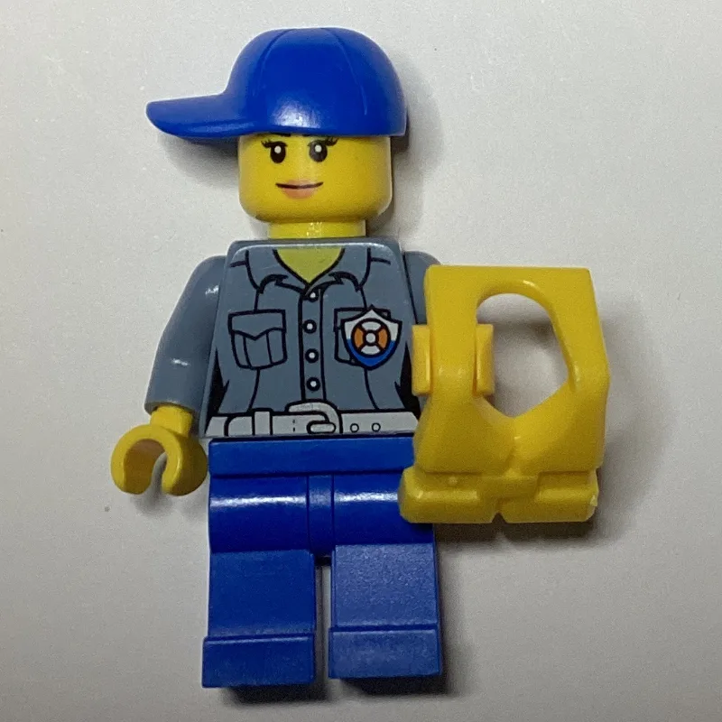 Coast Guard, Woman, Sand Blue Shirt with Badg… — minifigurine LEGO | Brick Broker