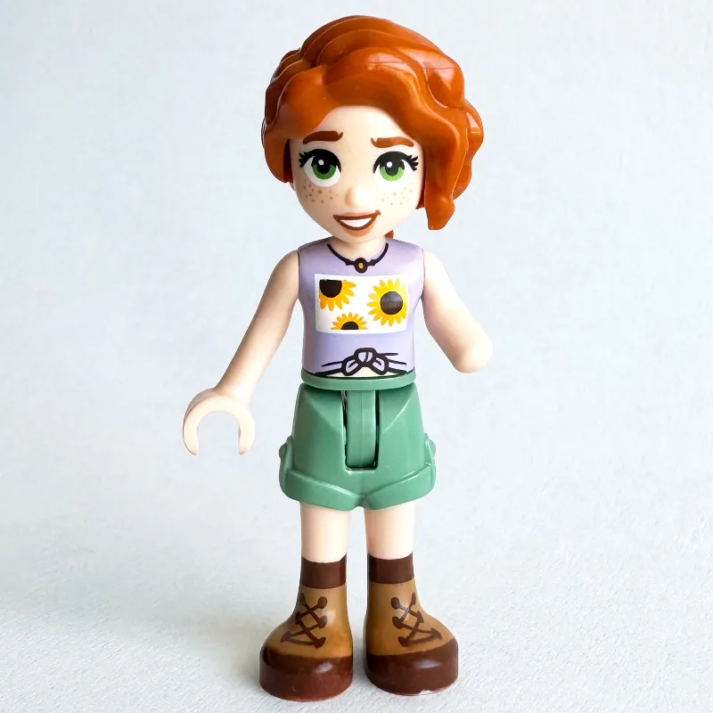 Autumn - Bright Pink Top, Sand Green Shorts — minifigurine LEGO | Brick Broker