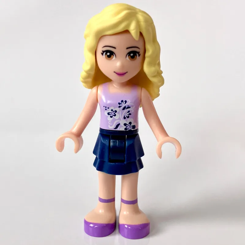 Danielle - Lavender Top, Dark Blue Skirt — minifigurine LEGO | Brick Broker