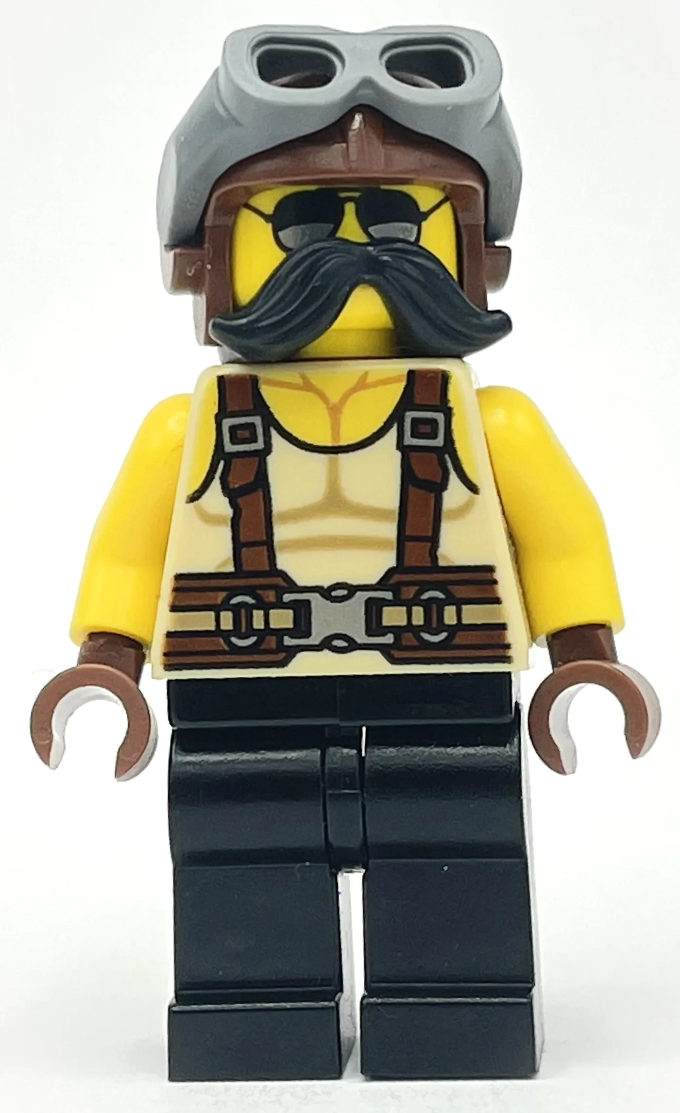 Tan Torso, Black Legs, Pilot Cap, Moustache — minifigurine LEGO | Brick Broker