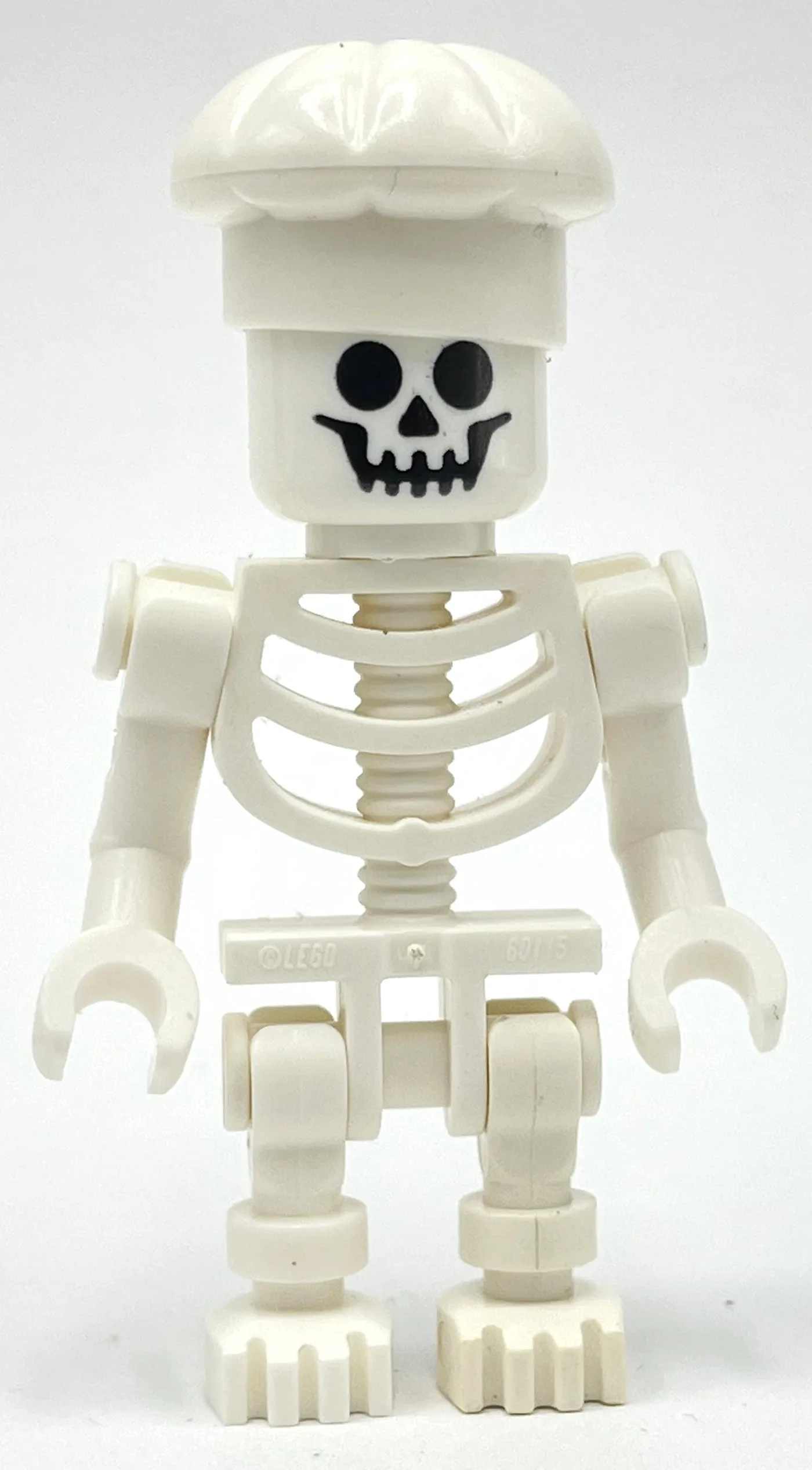 Skeleton, Standard Face, Chef Hat — dans quels sets LEGO ? (fig-002660) | Brick Broker