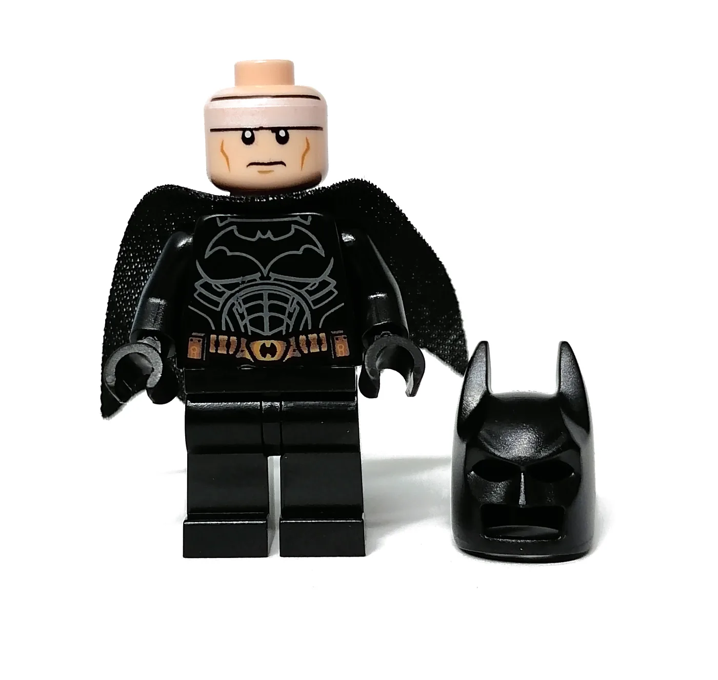 Batman, Black Suit, Black Cape and Cowl, Copp… — minifigurine LEGO | Brick Broker