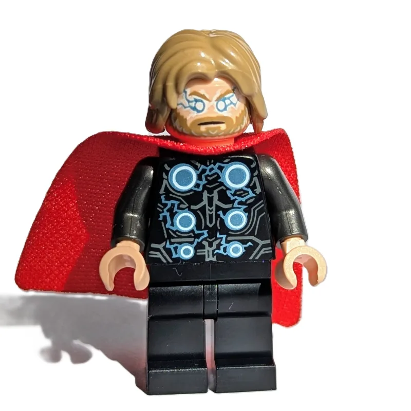 Thor, Dark Tan Hair, Fabric Cape — dans quels sets LEGO ? (fig-015968) | Brick Broker