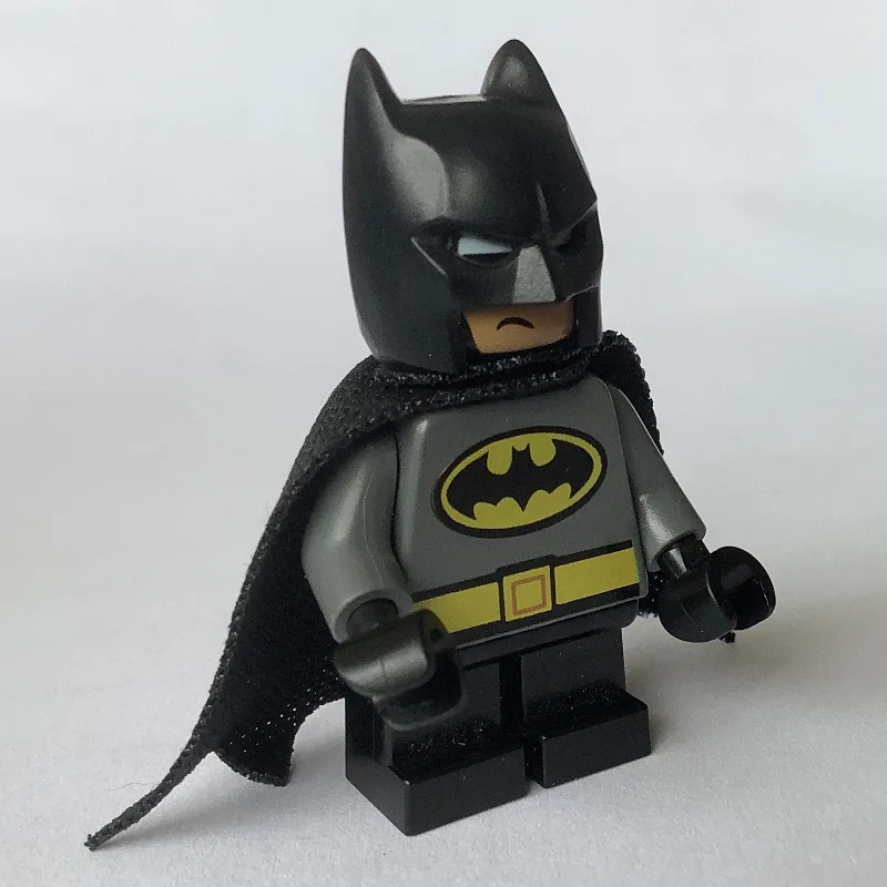 Batman, Dark Bluish Gray Suit, Black Cape and… — minifigurine LEGO | Brick Broker