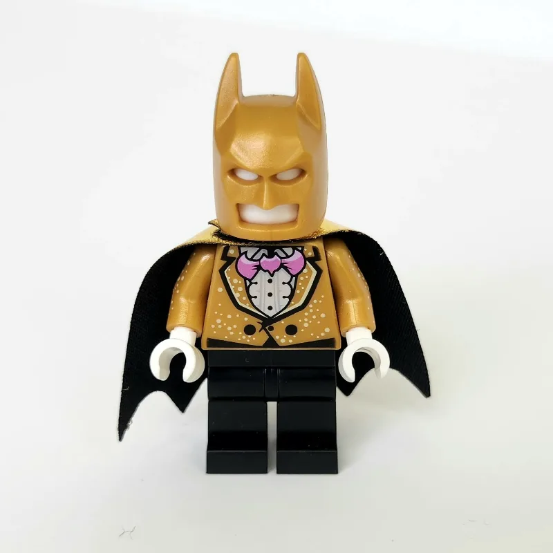 Batman, Gold Tuxedo, Gold Cape and Cowl — minifigurine LEGO | Brick Broker