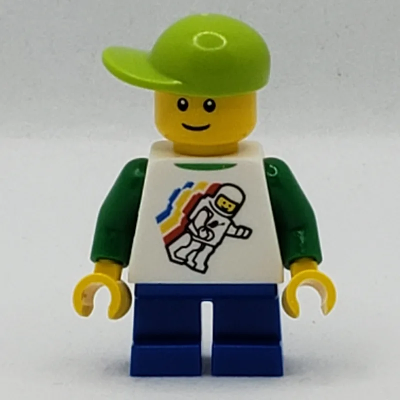 Boy, Floating Classic Spaceman on Shirt, Shor… — minifigurine LEGO | Brick Broker