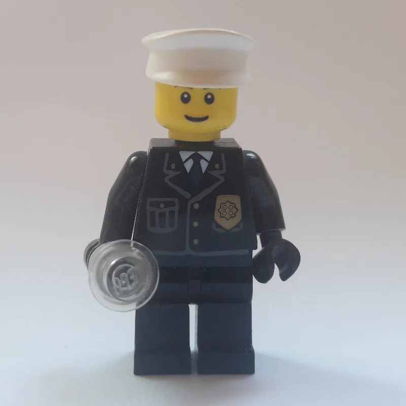 Policeman, Light Up Flashlight [Complete Asse… — minifigurine LEGO | Brick Broker