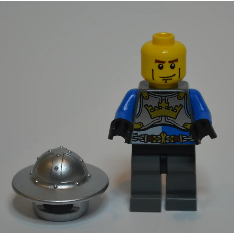 Knight, Blue, Wide Brim Helmet, Cheek Lines — minifigurine LEGO | Brick Broker
