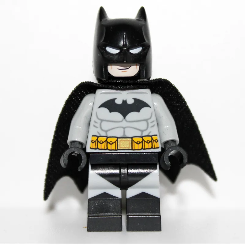 Batman, Light Bluish Gray Suit, Black Cape an… — minifigurine LEGO | Brick Broker