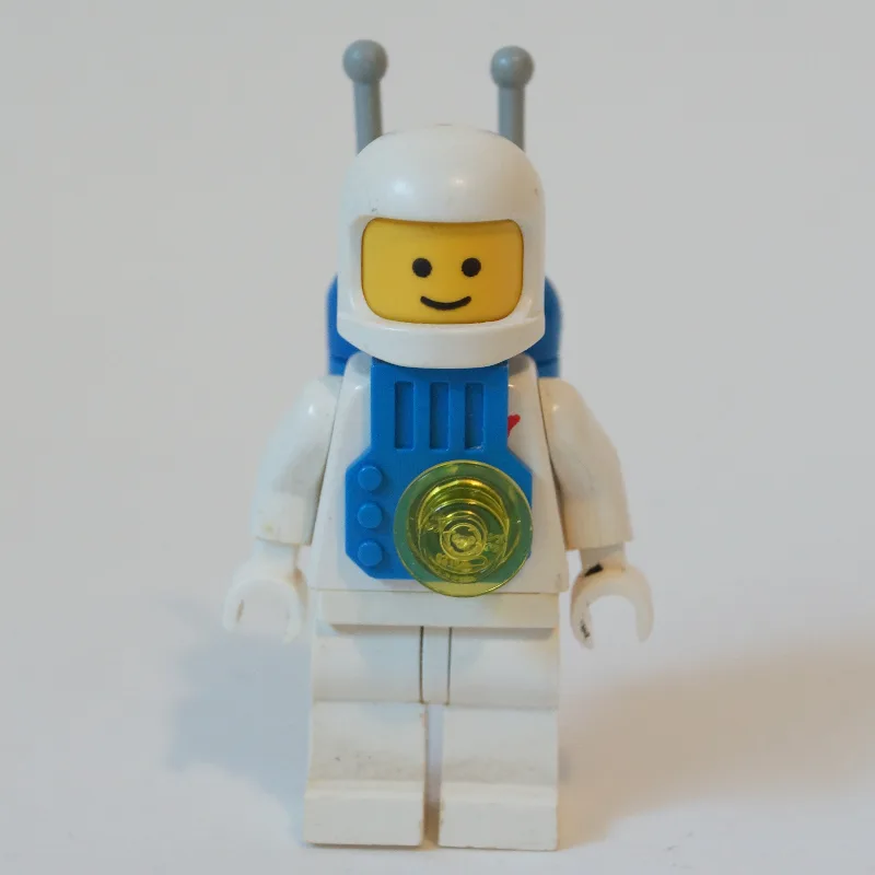 Classic Spaceman, White with Blue Jet Pack — minifigurine LEGO | Brick Broker