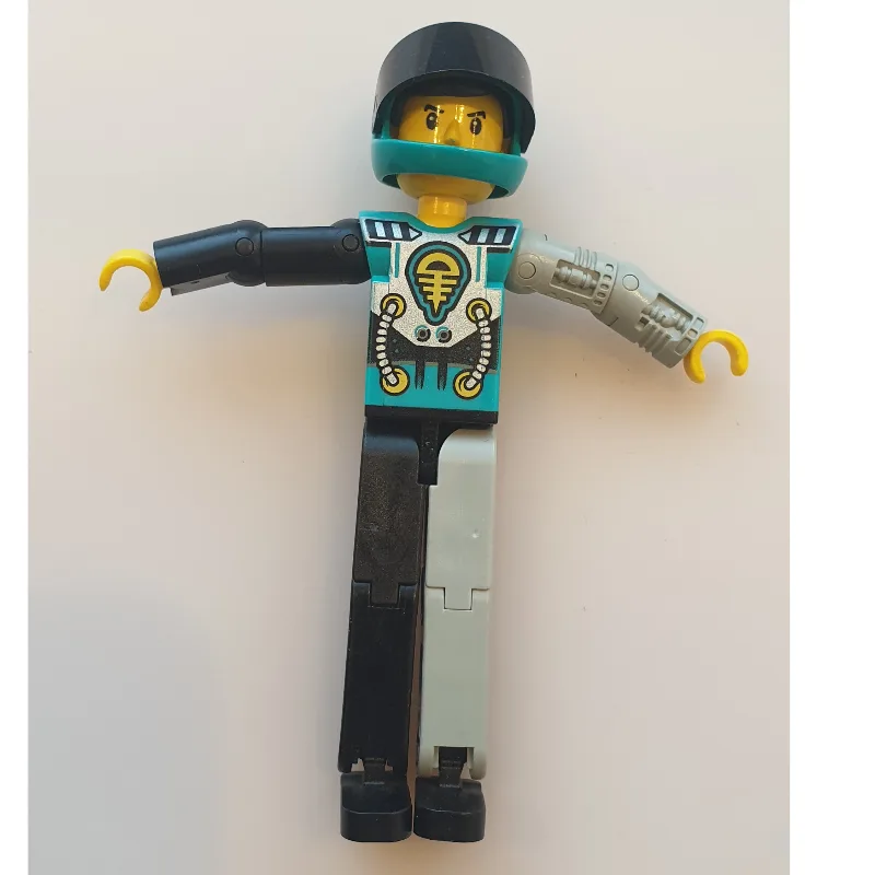 Technic Figure Black/Light Gray Legs, Dark Tu… — minifigurine LEGO | Brick Broker
