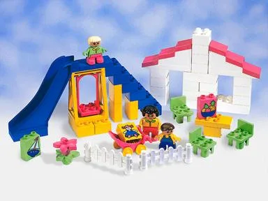 LEGO 2762 Aire de Jeux Familiale Amusante - prix | Brick Broker