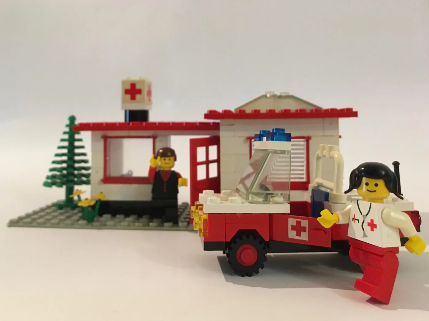 LEGO 6364 Unité de paramédics - prix et où acheter | Brick Broker