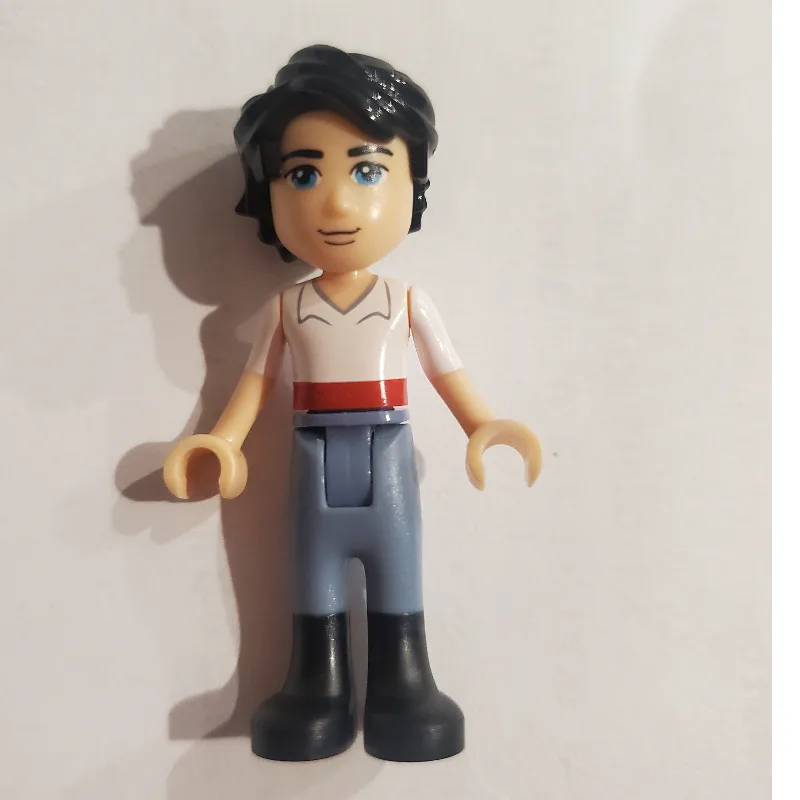 Prince Eric - White Shirt, Red Belt — dans quels sets LEGO ? (fig-003491) | Brick Broker