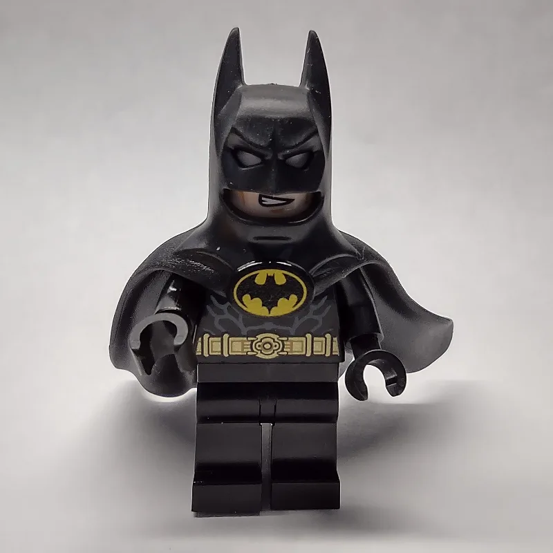 Batman, Black Suit, Black Cape and Cowl (Rubb… — minifigurine LEGO | Brick Broker