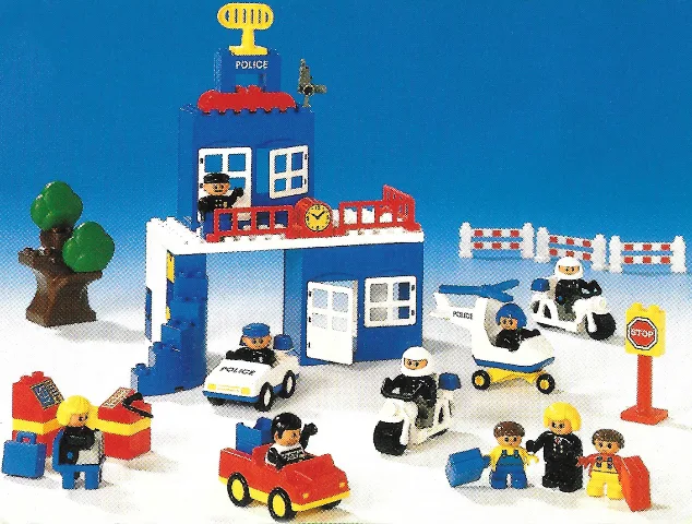 LEGO 9187 Commissariat de police - prix et où acheter | Brick Broker