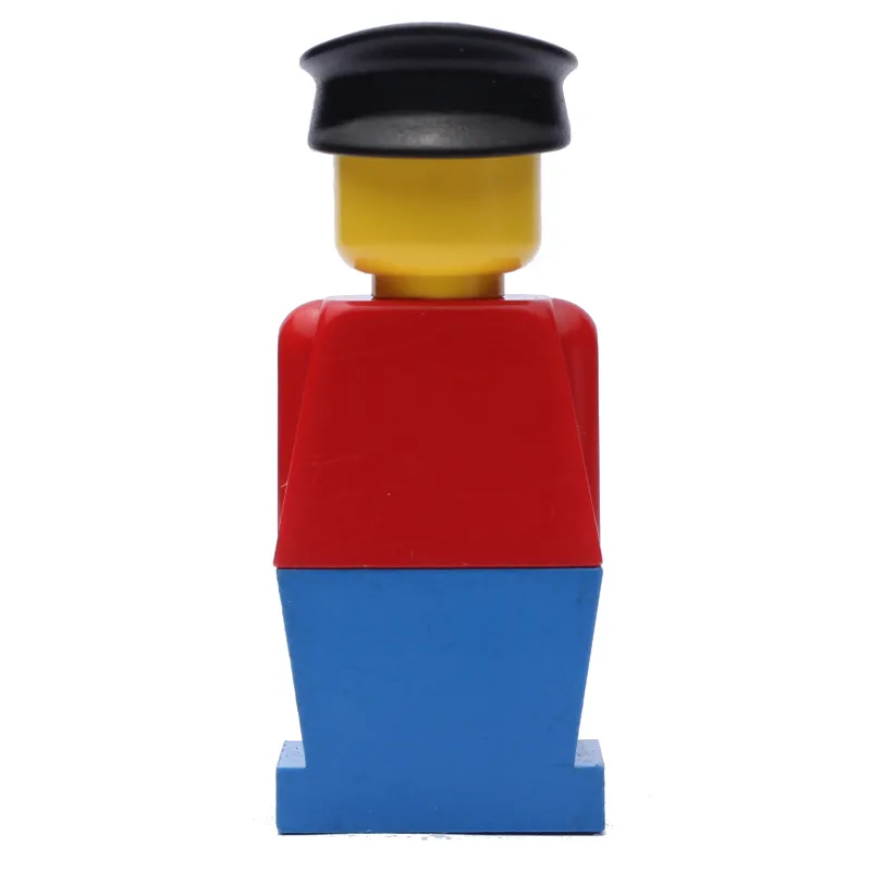 LEGOLAND Red Torso, Blue Legs, Black Hat — minifigurine LEGO | Brick Broker