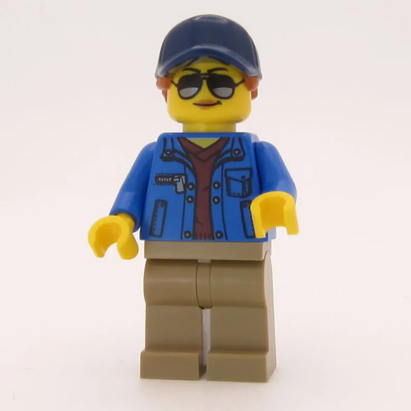 Woman, Blue Jacket, Dark Tan Legs, Dark Blue… — minifigurine LEGO | Brick Broker