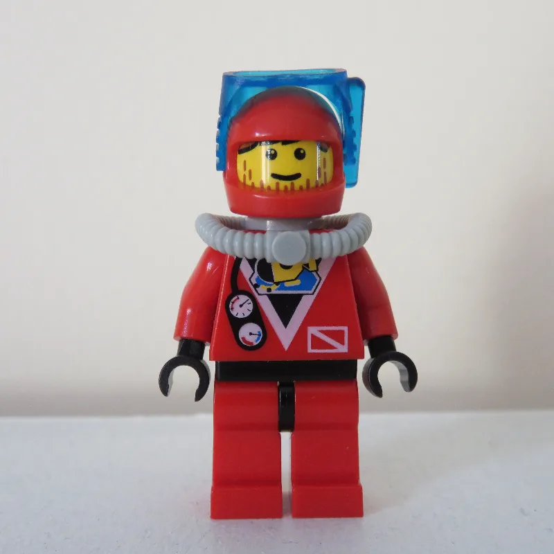 Diver, Man, Red Wetsuit, Red Helmet with Mask… — minifigurine LEGO | Brick Broker