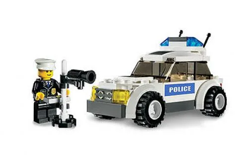LEGO 7236 Voiture de police (version autocollants bleus) - prix | Brick Broker