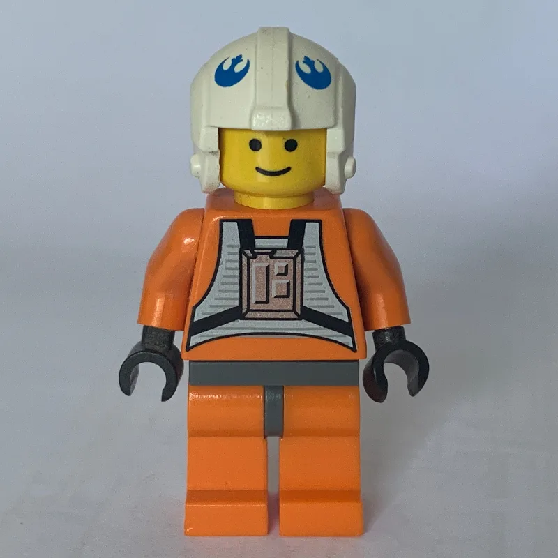 Dak Ralter, Yellow Skin, Dark Bluish Gray Hips — minifigurine LEGO | Brick Broker
