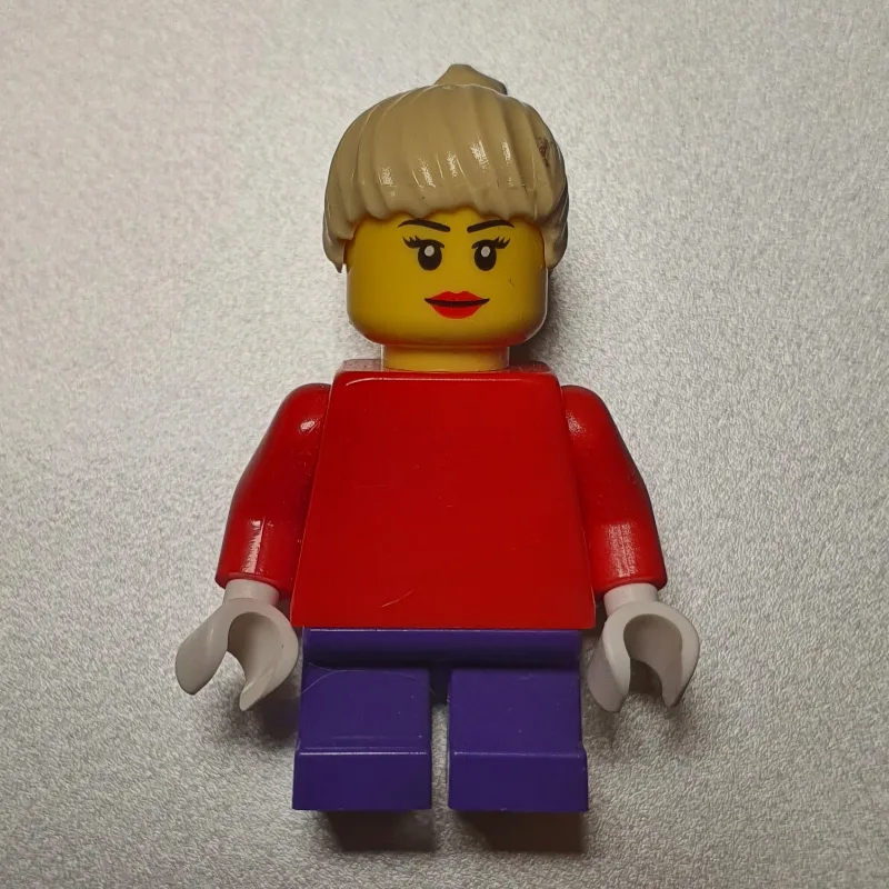 Girl, Plain Red Torso, Short Dark Purple Legs… — minifigurine LEGO | Brick Broker