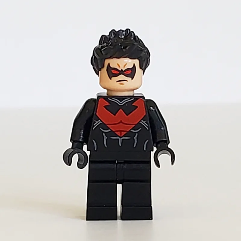 Nightwing with Dark Red Eyes and Dark Red Che… — minifigurine LEGO | Brick Broker
