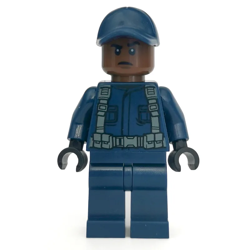 Guard with Reddish Brown Skin, and Dark Blue… — minifigurine LEGO | Brick Broker