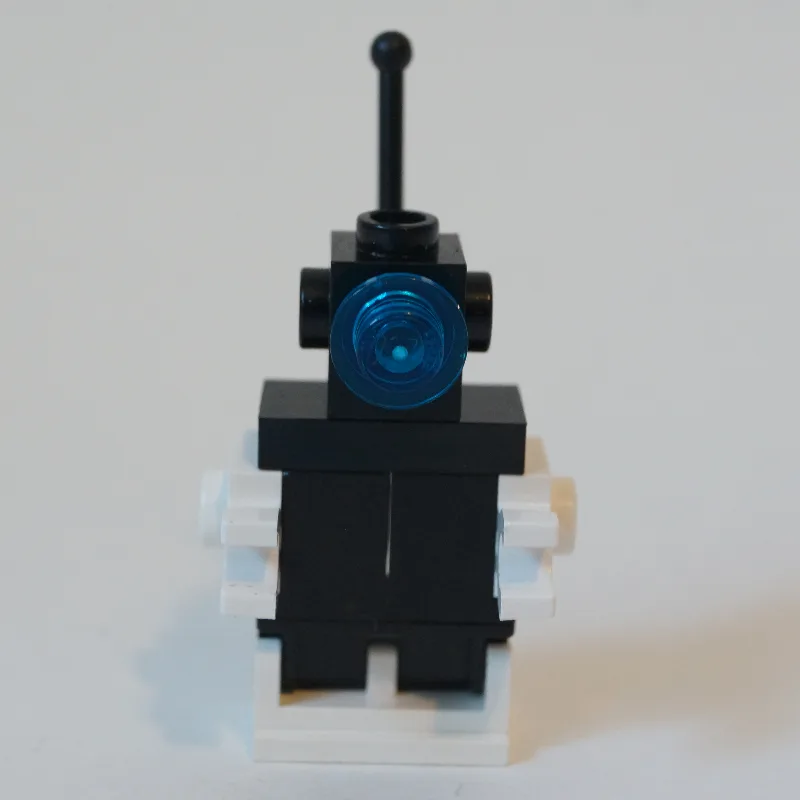 Futuron Droid - Black and White — dans quels sets LEGO ? (fig-010415) | Brick Broker