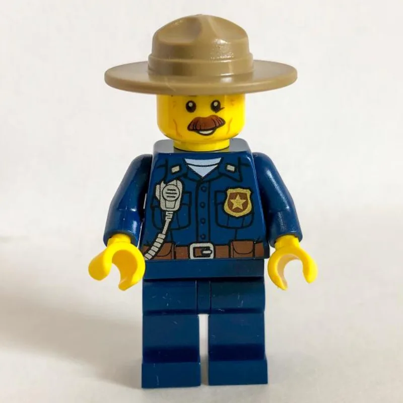 Mountain Police Chief, Dark Blue Shirt with R… — minifigurine LEGO | Brick Broker